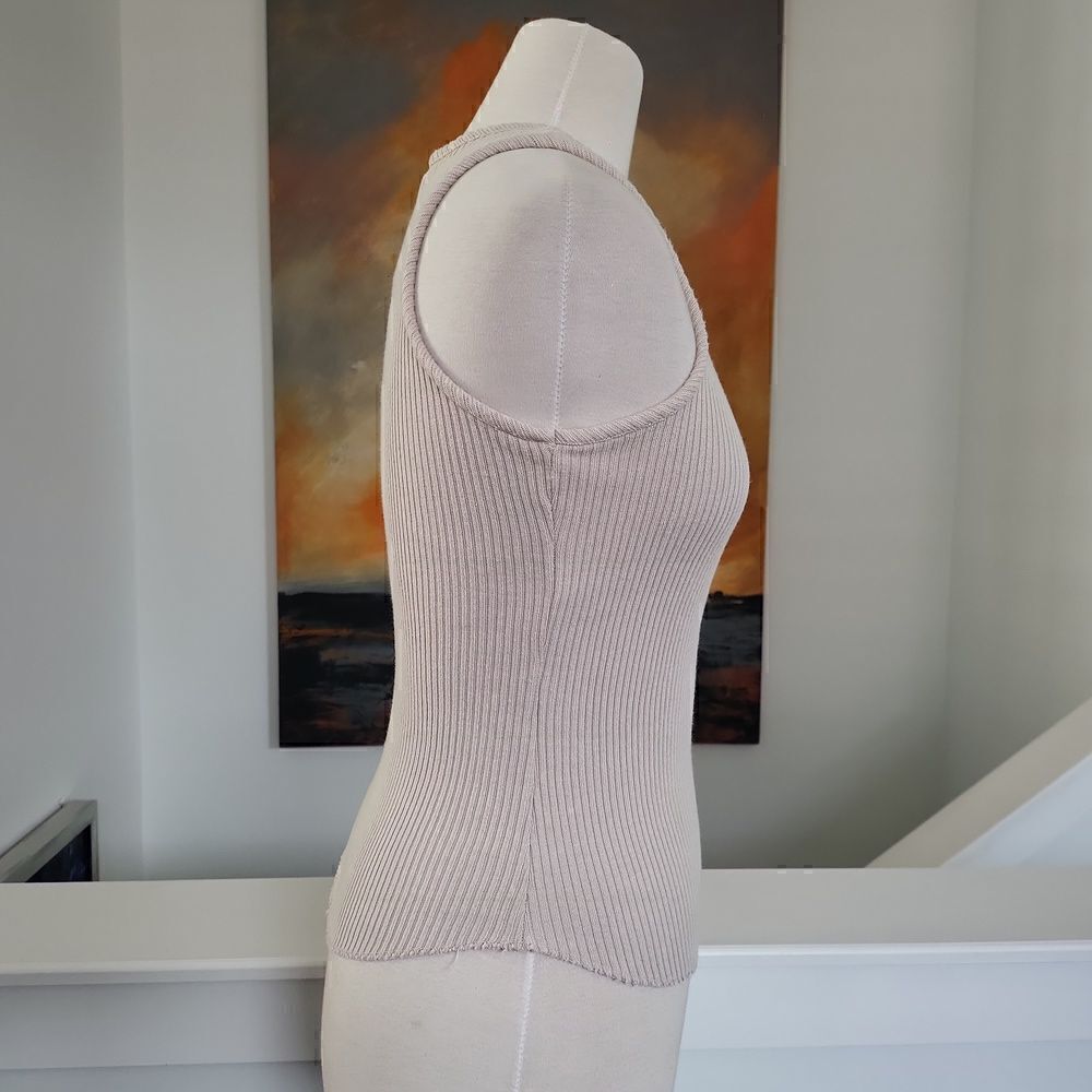 Leger Beige Razor Back Tank Top Size M - Picture 2 of 4